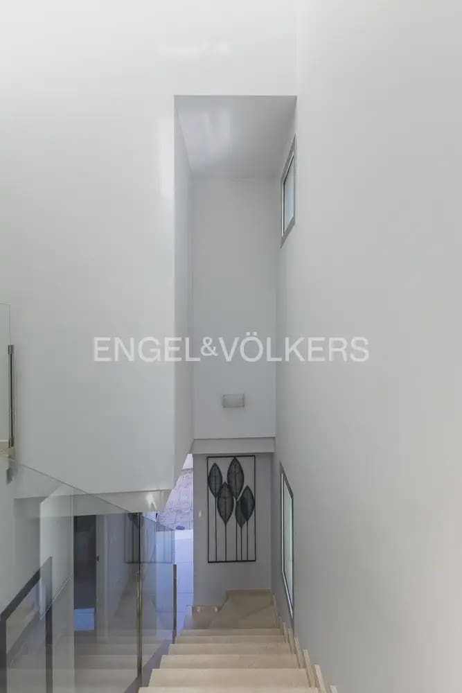 4 quarto Apartamento para arrendar em Denia com piscina garagem - 2 500 € (Ref: 9925032)