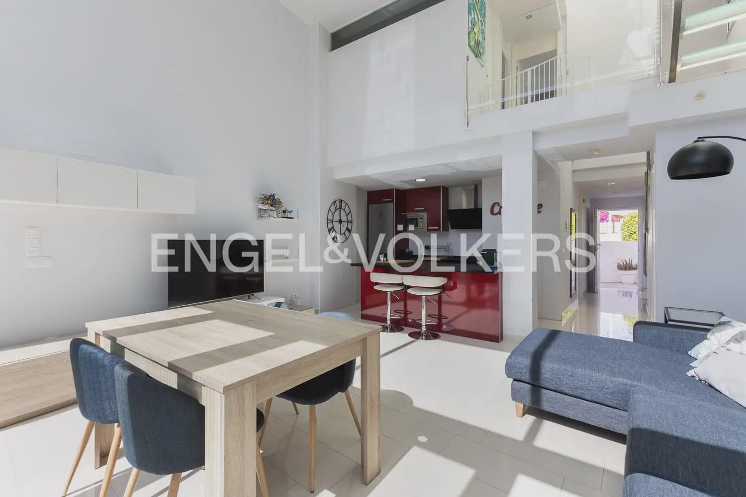 4 quarto Apartamento para arrendar em Denia com piscina garagem - 2 500 € (Ref: 9925032)