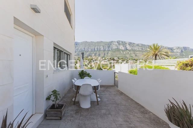 4 quarto Apartamento para arrendar em Las Rotas / Les Rotes, Dénia com piscina garagem - 2 500 € (Ref: 9925032)