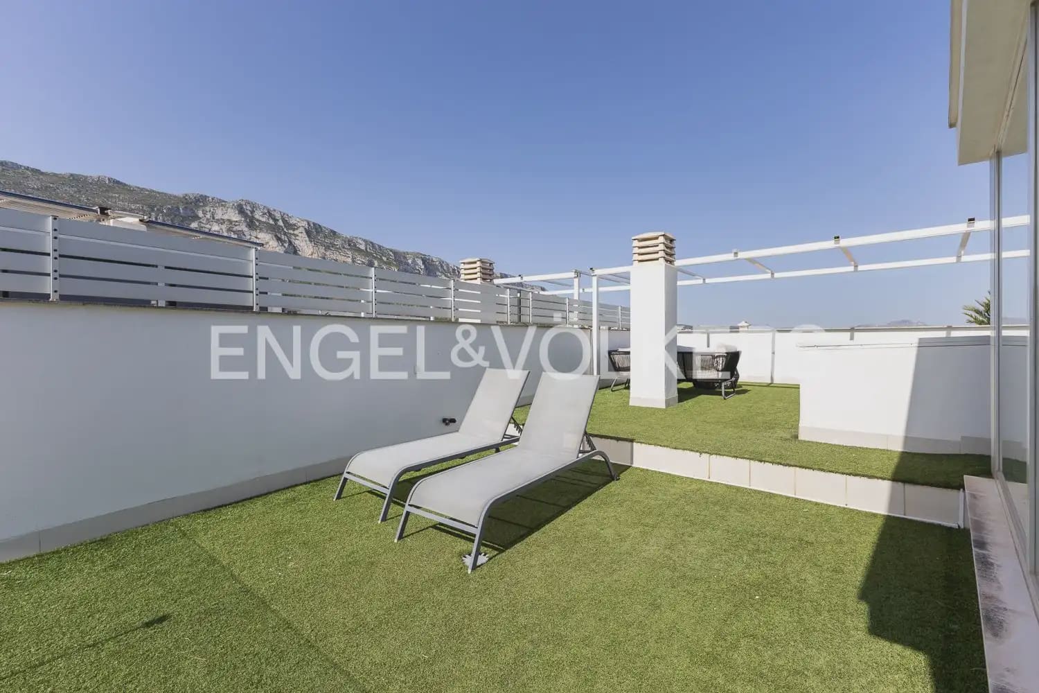 4 quarto Apartamento para arrendar em Denia com piscina garagem - 2 500 € (Ref: 9925032)