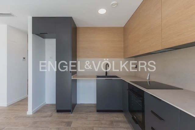 2 slaapkamer Villa te huur in Serra met zwembad garage - € 1.500 (Ref: 9925033)