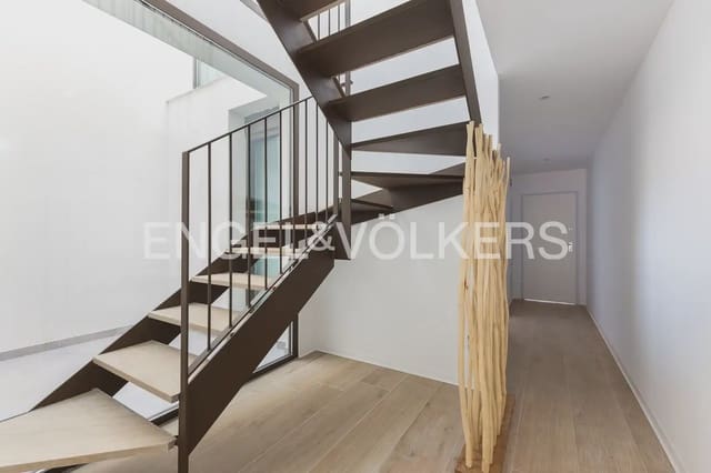 Villa/Maison Mitoyenne de 4 chambres à louer à Rocafort avec piscine garage - 2 600 € (Ref: 9925192)