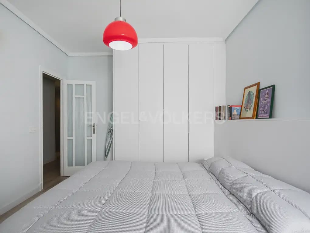 3 sypialnia Mieszkanie do wynajęcia w Miasto Walencja - 2 000 € (Ref: 9926342)