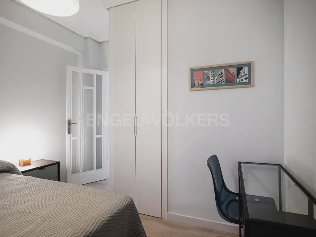 3 sypialnia Mieszkanie do wynajęcia w Miasto Walencja - 2 000 € (Ref: 9926342)
