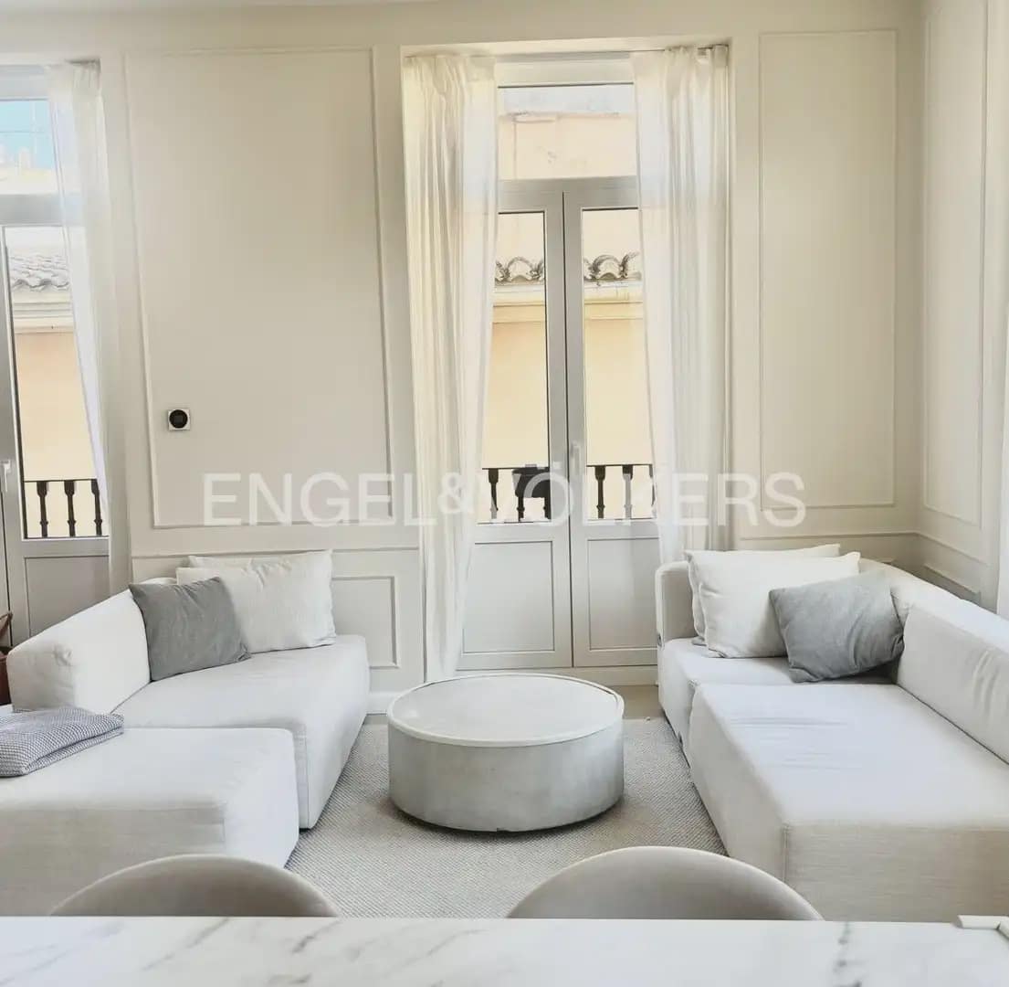 1 quarto Apartamento para arrendar em Valencia cidade - 1 700 € (Ref: 9926343)