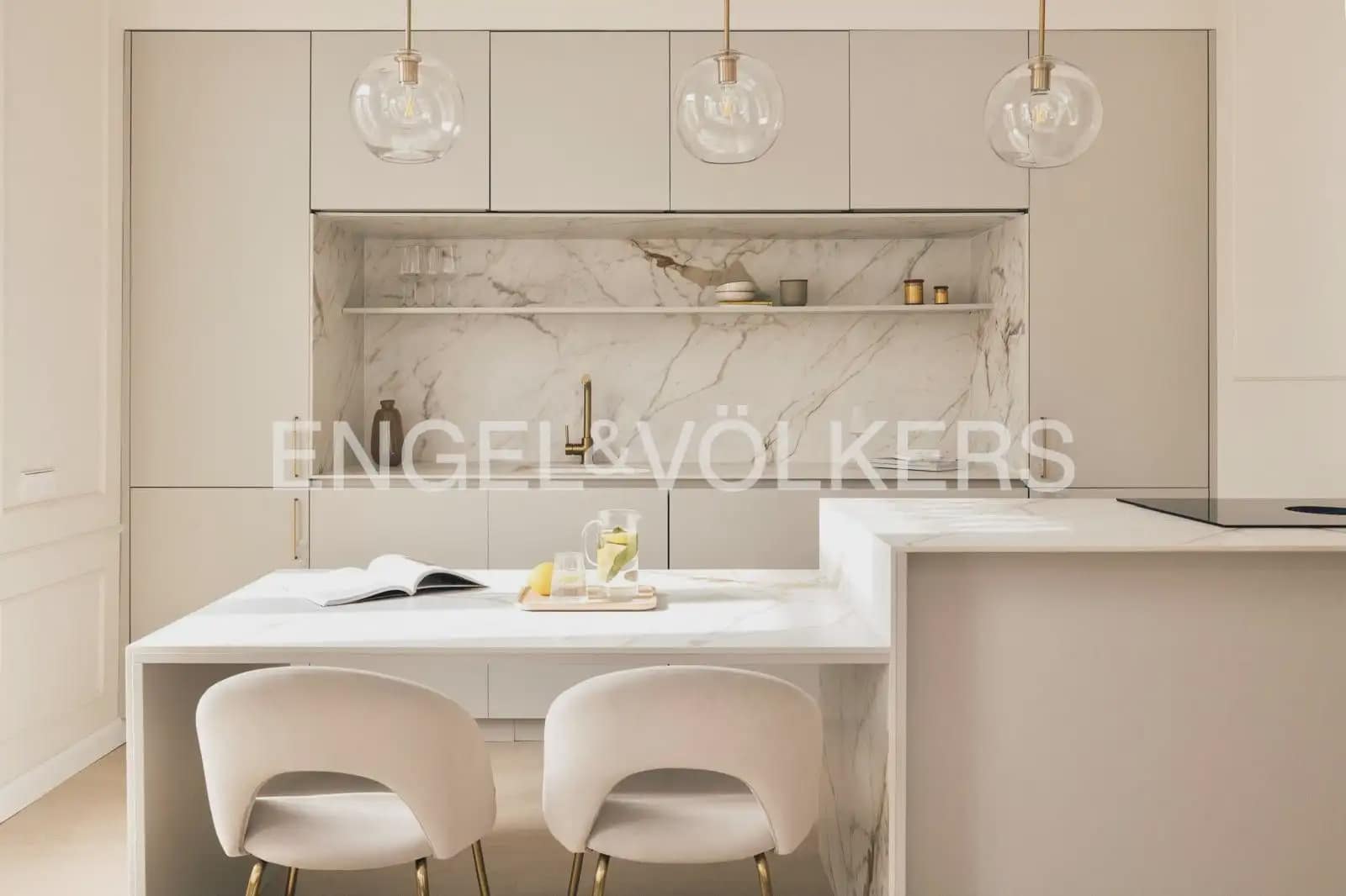 1 quarto Apartamento para arrendar em Valencia cidade - 1 700 € (Ref: 9926343)