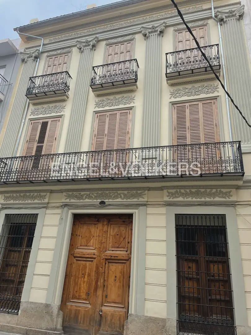 10 bedroom Townhouse for sale in Sueca - € 350,000 (Ref: 9926345)