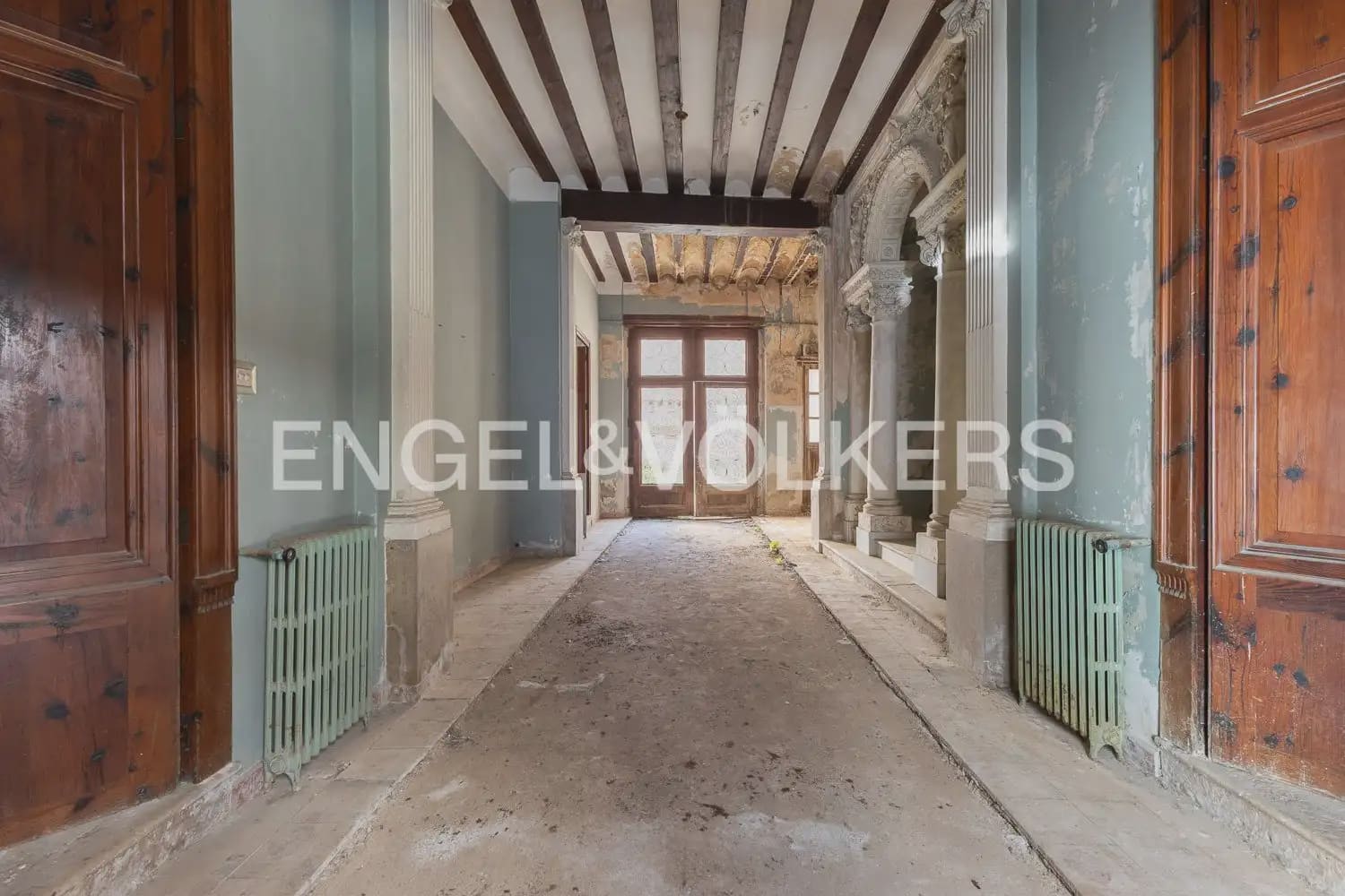 10 bedroom Townhouse for sale in Sueca - € 350,000 (Ref: 9926345)