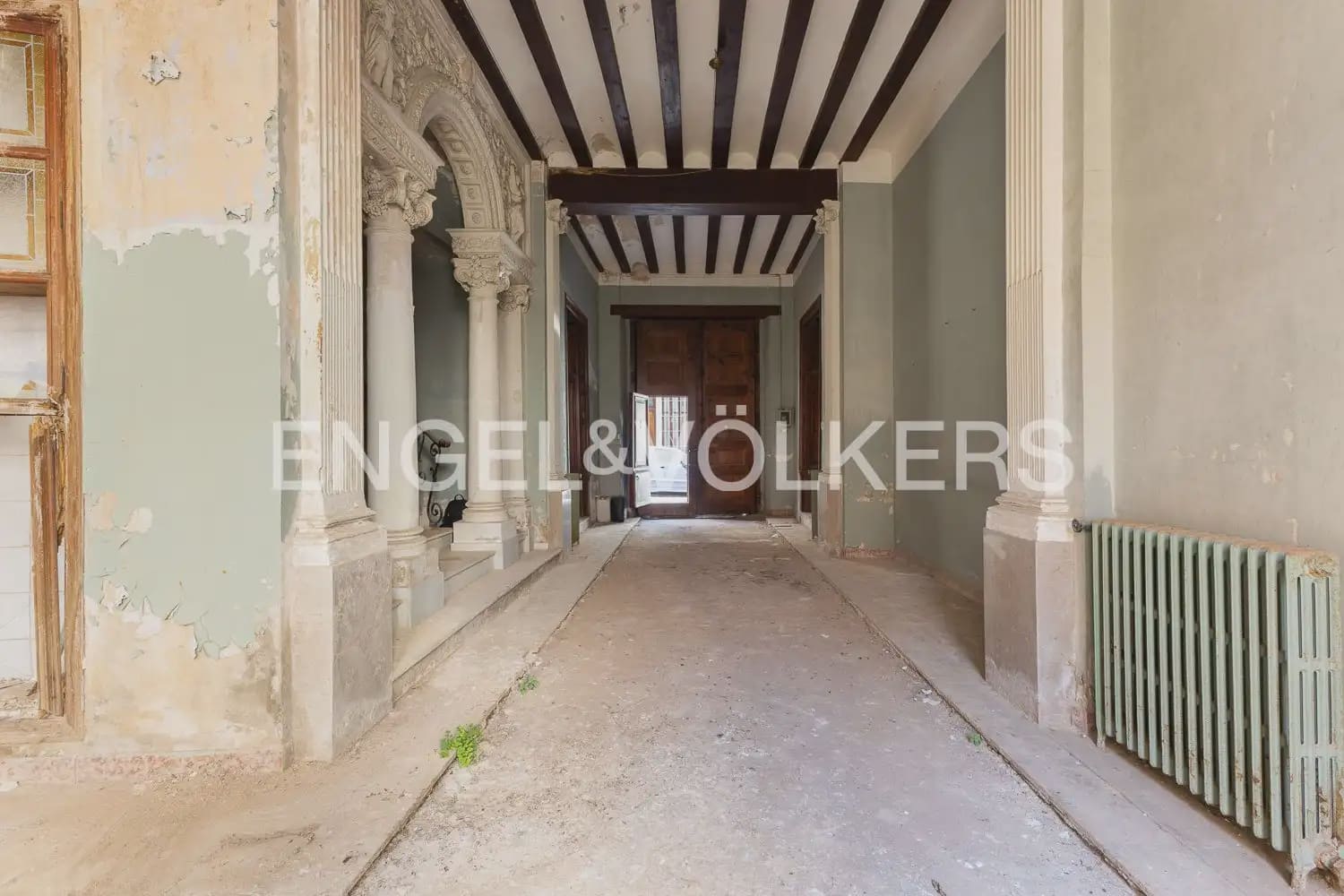 10 bedroom Townhouse for sale in Sueca - € 350,000 (Ref: 9926345)
