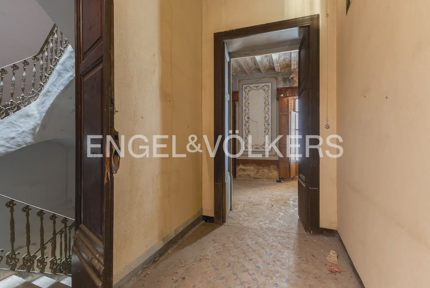 10 bedroom Townhouse for sale in Sueca - € 350,000 (Ref: 9926345)