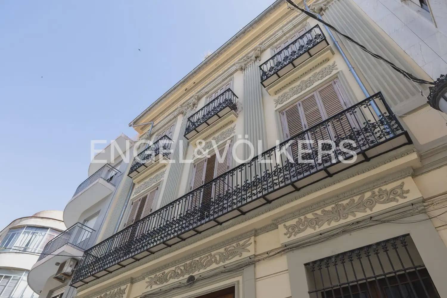 10 bedroom Townhouse for sale in Sueca - € 350,000 (Ref: 9926345)