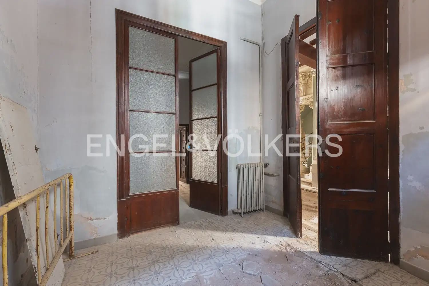10 bedroom Townhouse for sale in Sueca - € 350,000 (Ref: 9926345)