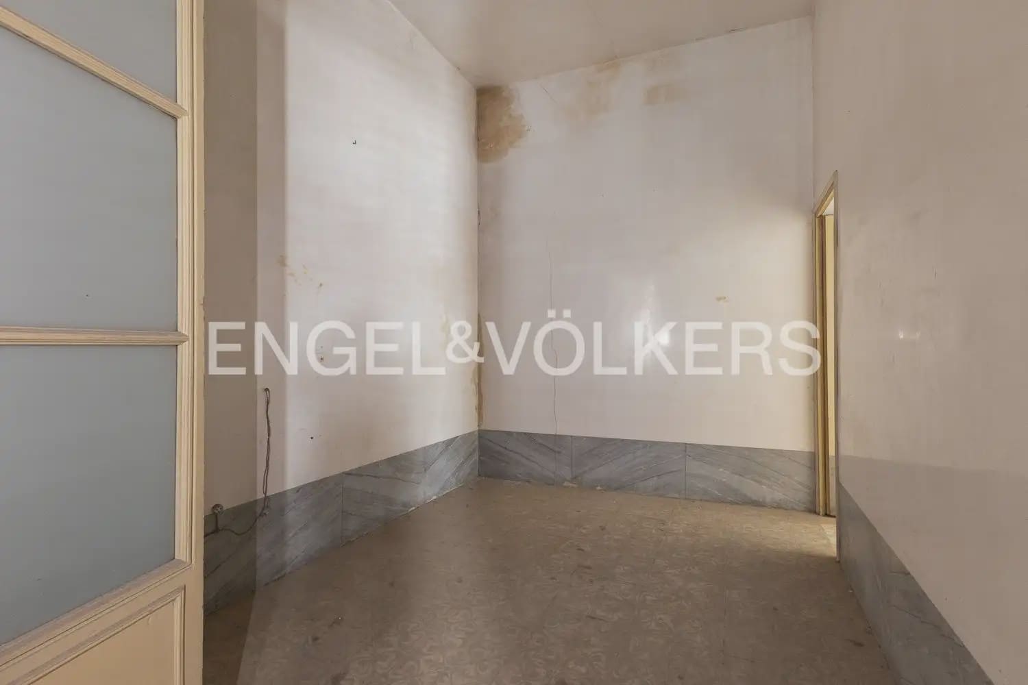 10 bedroom Townhouse for sale in Sueca - € 350,000 (Ref: 9926345)
