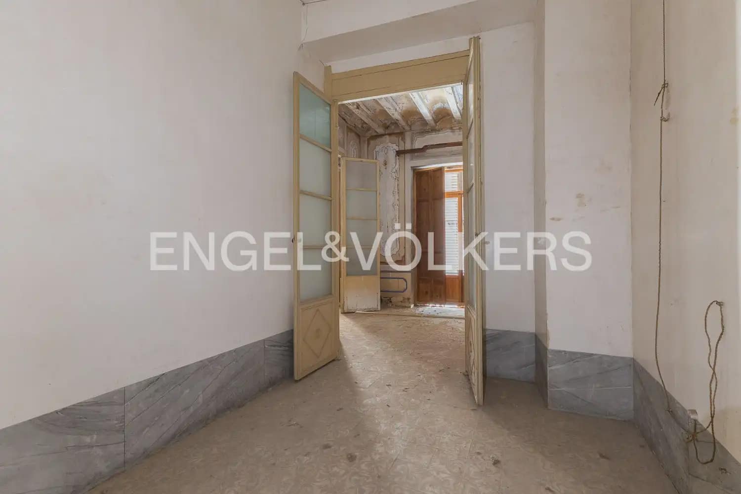 10 bedroom Townhouse for sale in Sueca - € 350,000 (Ref: 9926345)