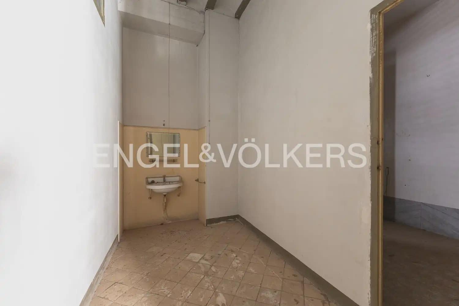 10 bedroom Townhouse for sale in Sueca - € 350,000 (Ref: 9926345)
