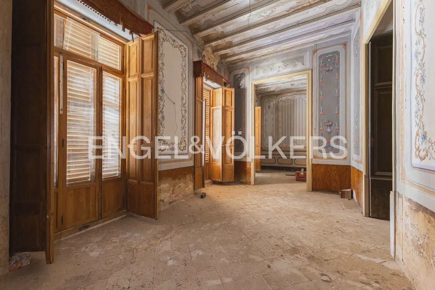 10 bedroom Townhouse for sale in Sueca - € 350,000 (Ref: 9926345)