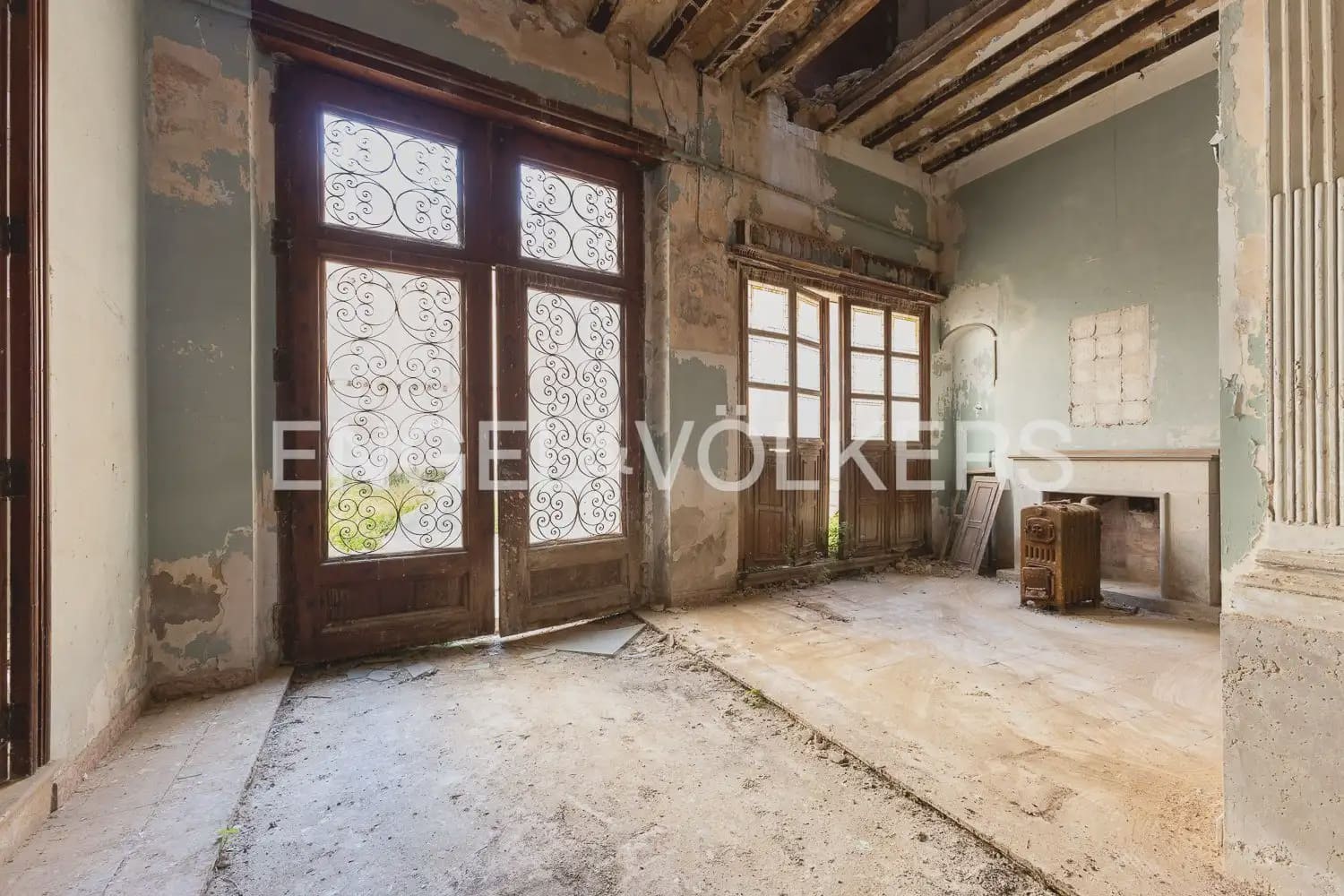 10 bedroom Townhouse for sale in Sueca - € 350,000 (Ref: 9926345)