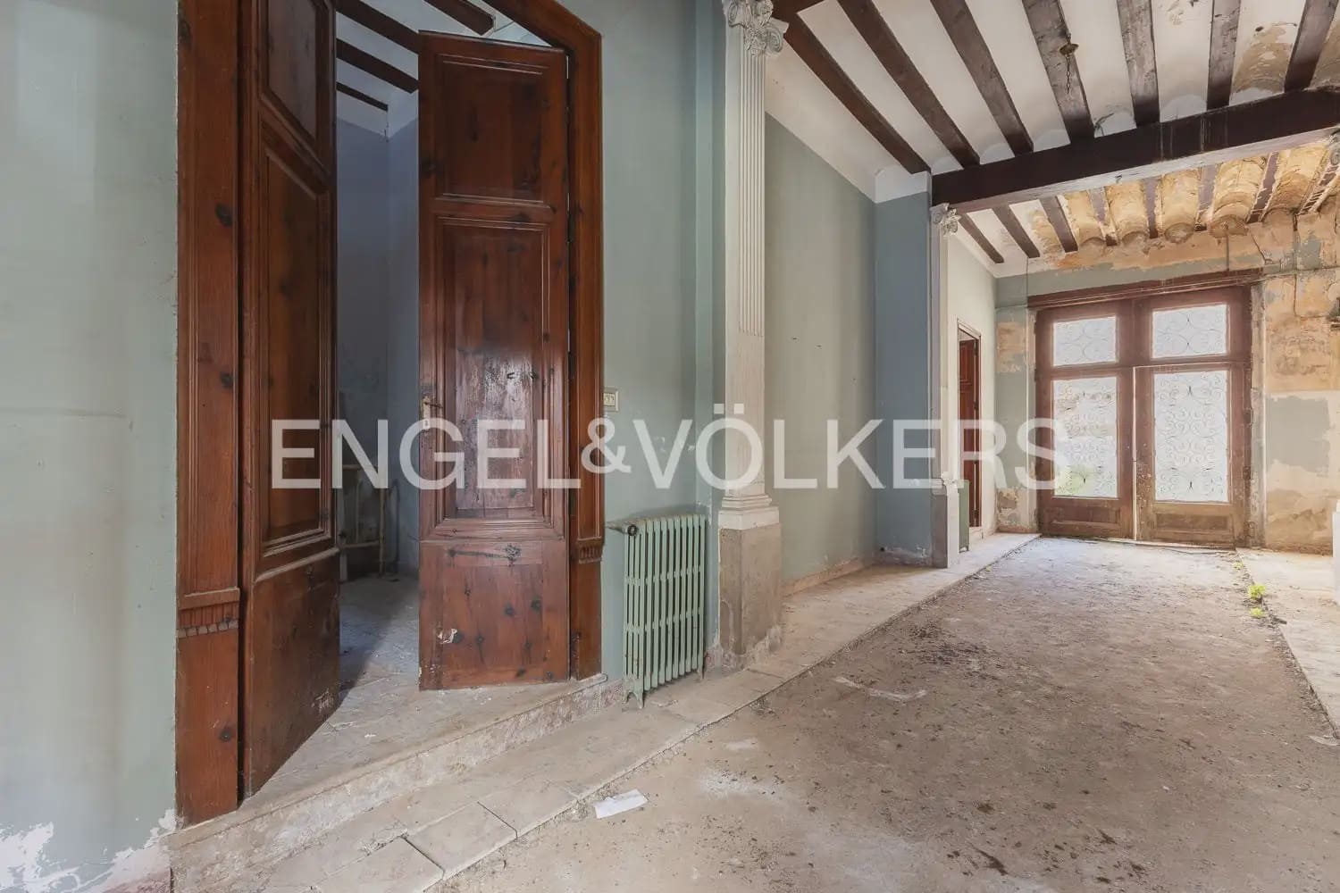 10 bedroom Townhouse for sale in Sueca - € 350,000 (Ref: 9926345)