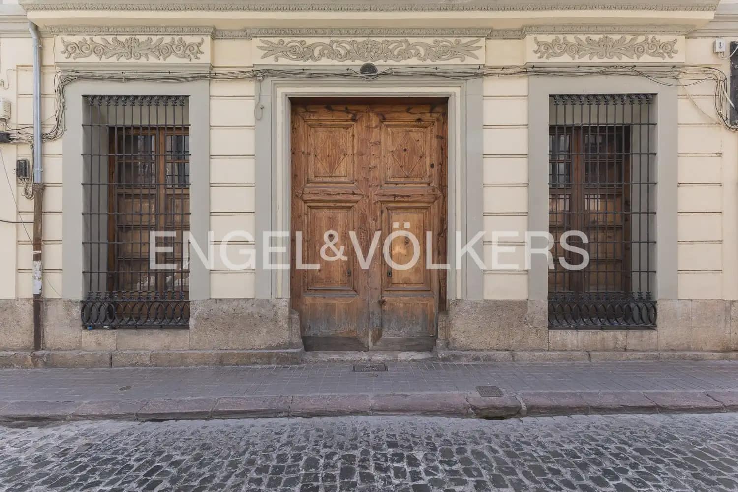 10 bedroom Townhouse for sale in Sueca - € 350,000 (Ref: 9926345)