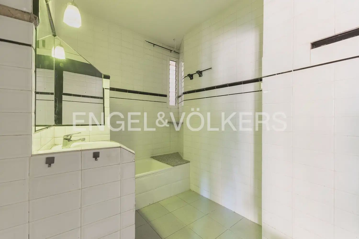 2 soveværelse Lejlighed til salg i Valencia by - € 285.000 (Ref: 9926502)