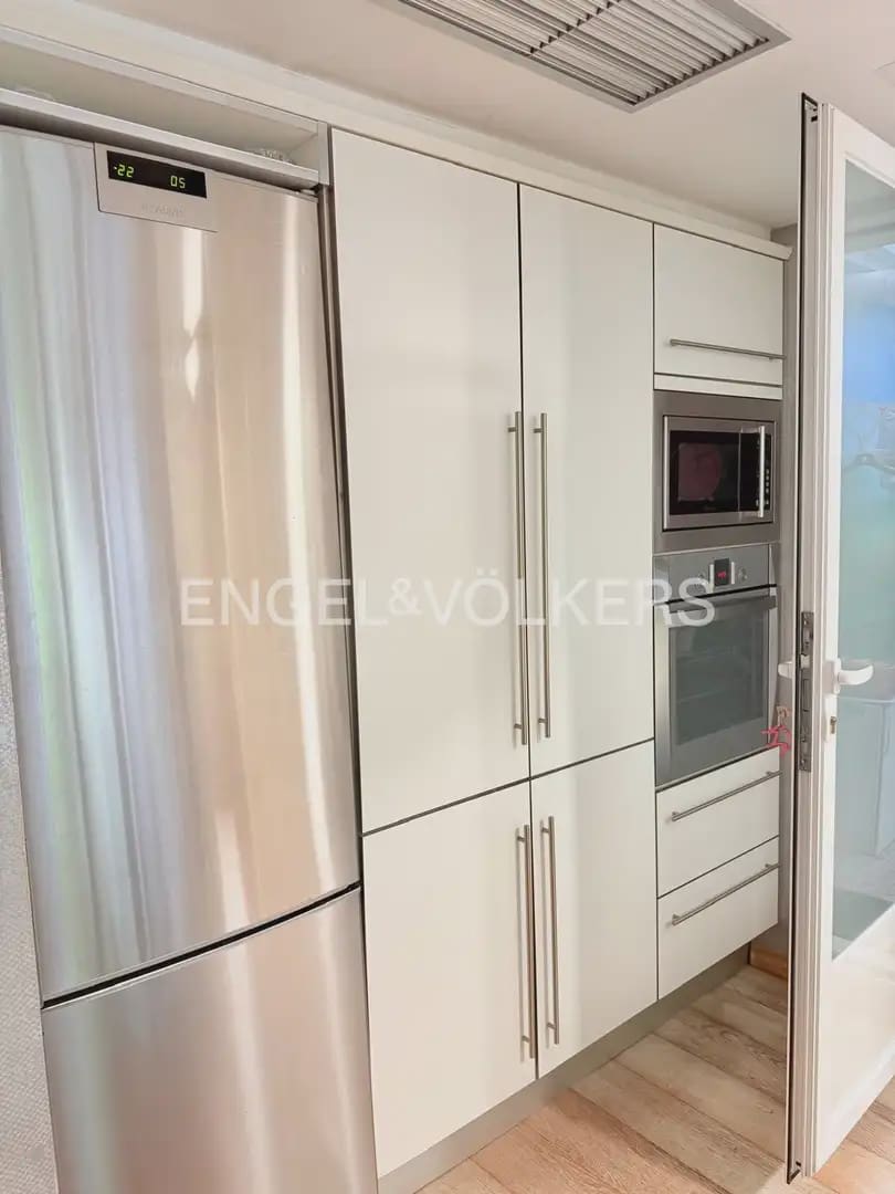 2 Zimmer Wohnung zu vermieten in Valencia Stadt mit Garage - 2.000 € (Ref: 9926503)