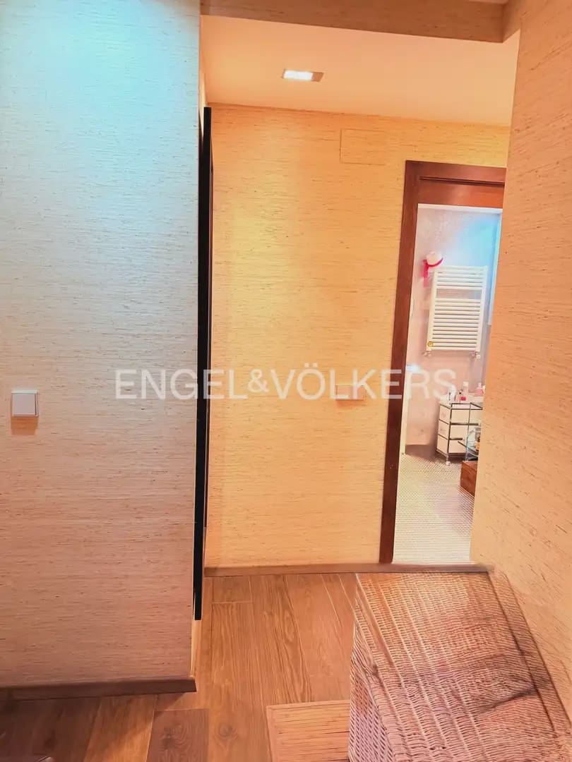 2 Zimmer Wohnung zu vermieten in Valencia Stadt mit Garage - 2.000 € (Ref: 9926503)