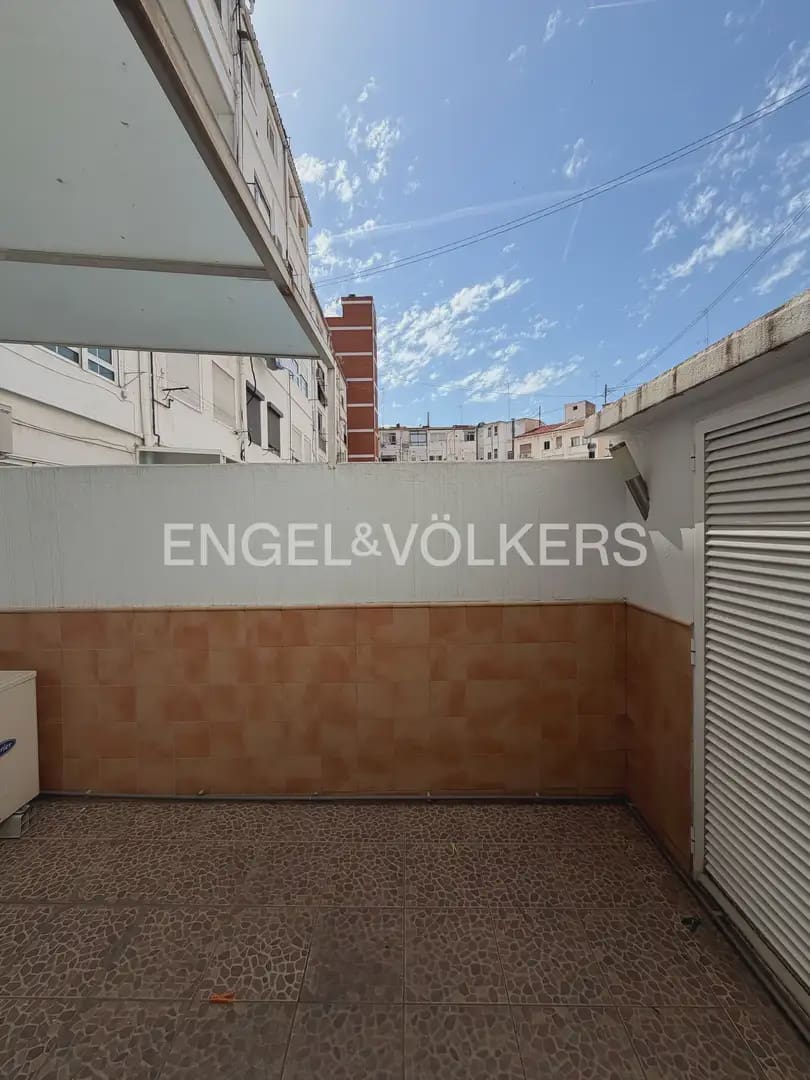 2 Zimmer Wohnung zu vermieten in Valencia Stadt mit Garage - 2.000 € (Ref: 9926503)