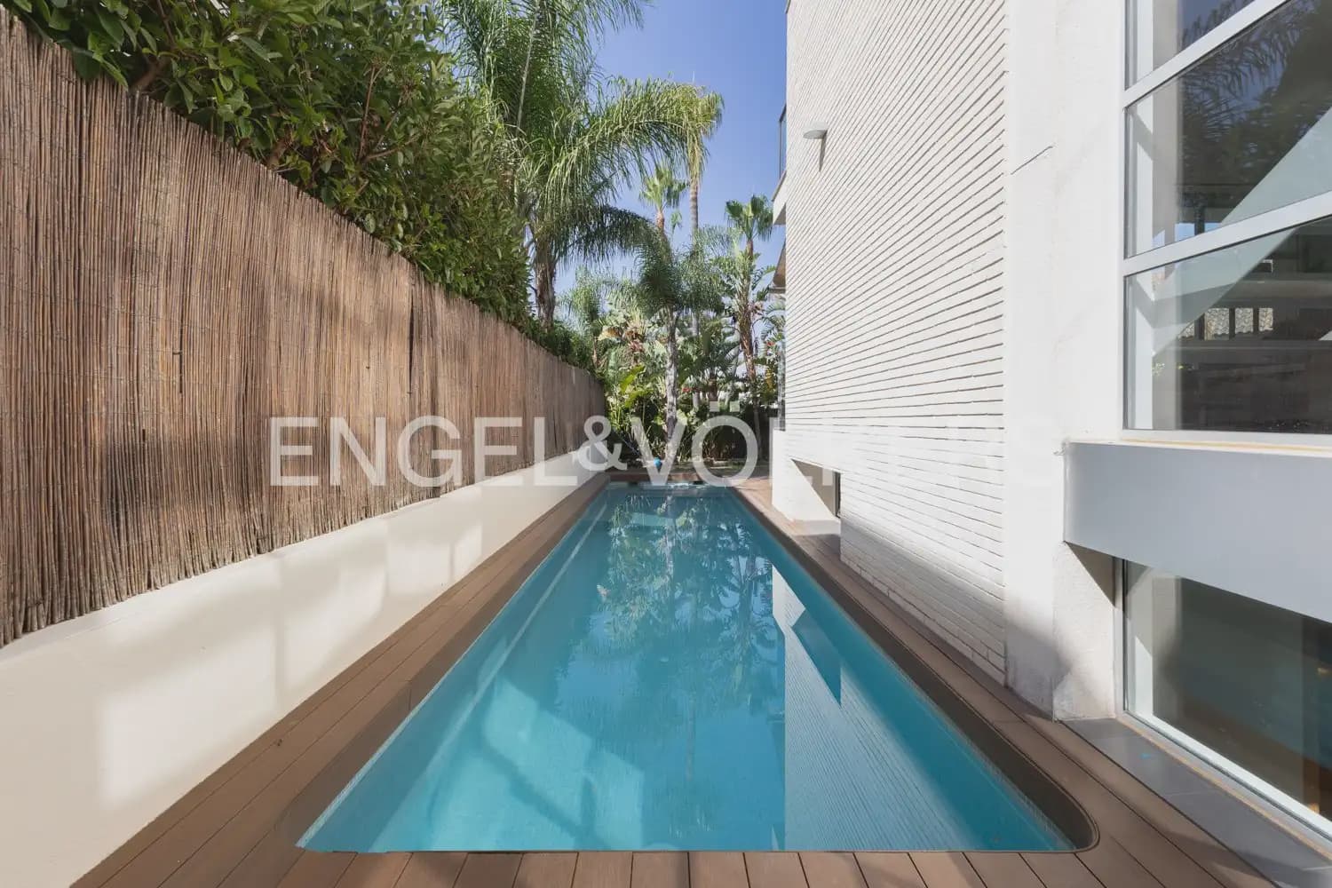 5 bedroom Villa for sale in Godella with pool garage - € 855,000 (Ref: 9927790)
