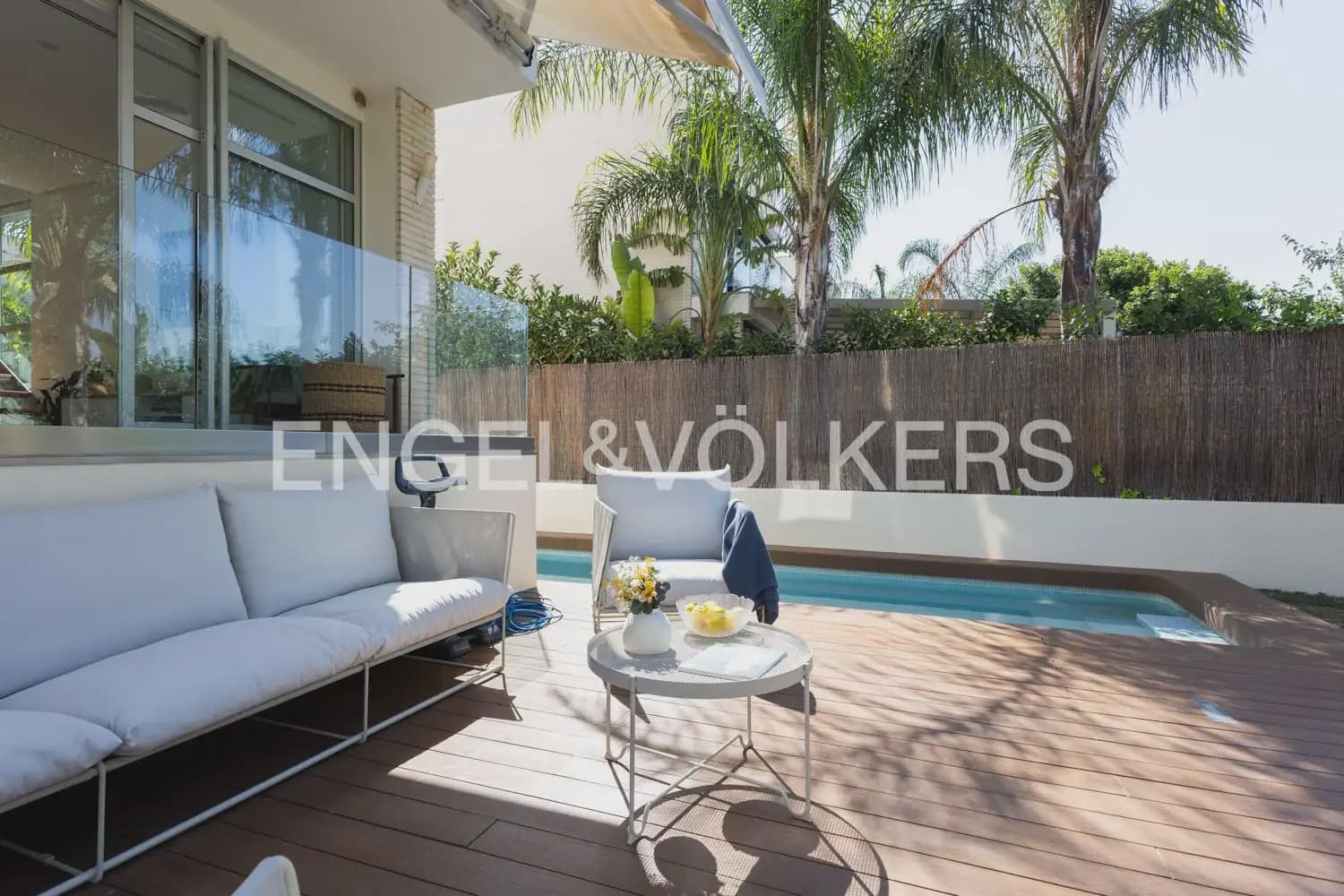 5 bedroom Villa for sale in Godella with pool garage - € 855,000 (Ref: 9927790)