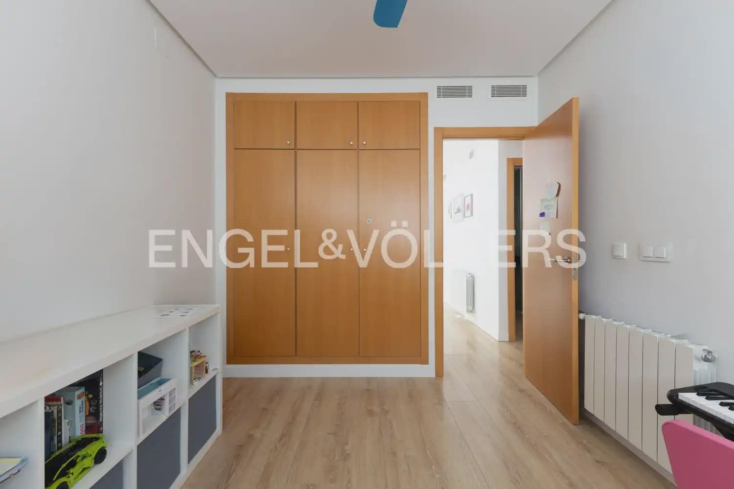 5 bedroom Villa for sale in Godella with pool garage - € 855,000 (Ref: 9927790)