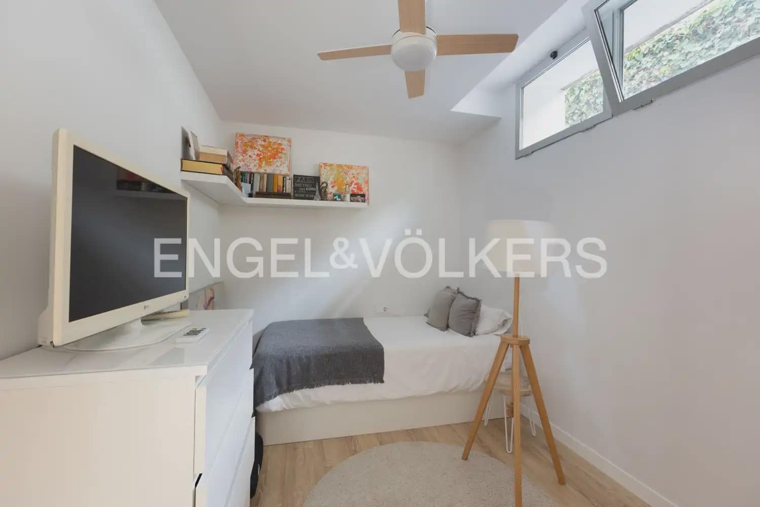 5 bedroom Villa for sale in Godella with pool garage - € 855,000 (Ref: 9927790)