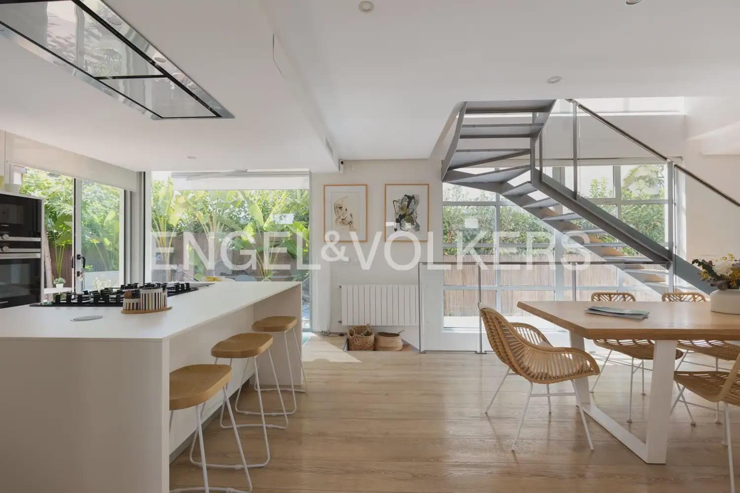 5 bedroom Villa for sale in Godella with pool garage - € 855,000 (Ref: 9927790)