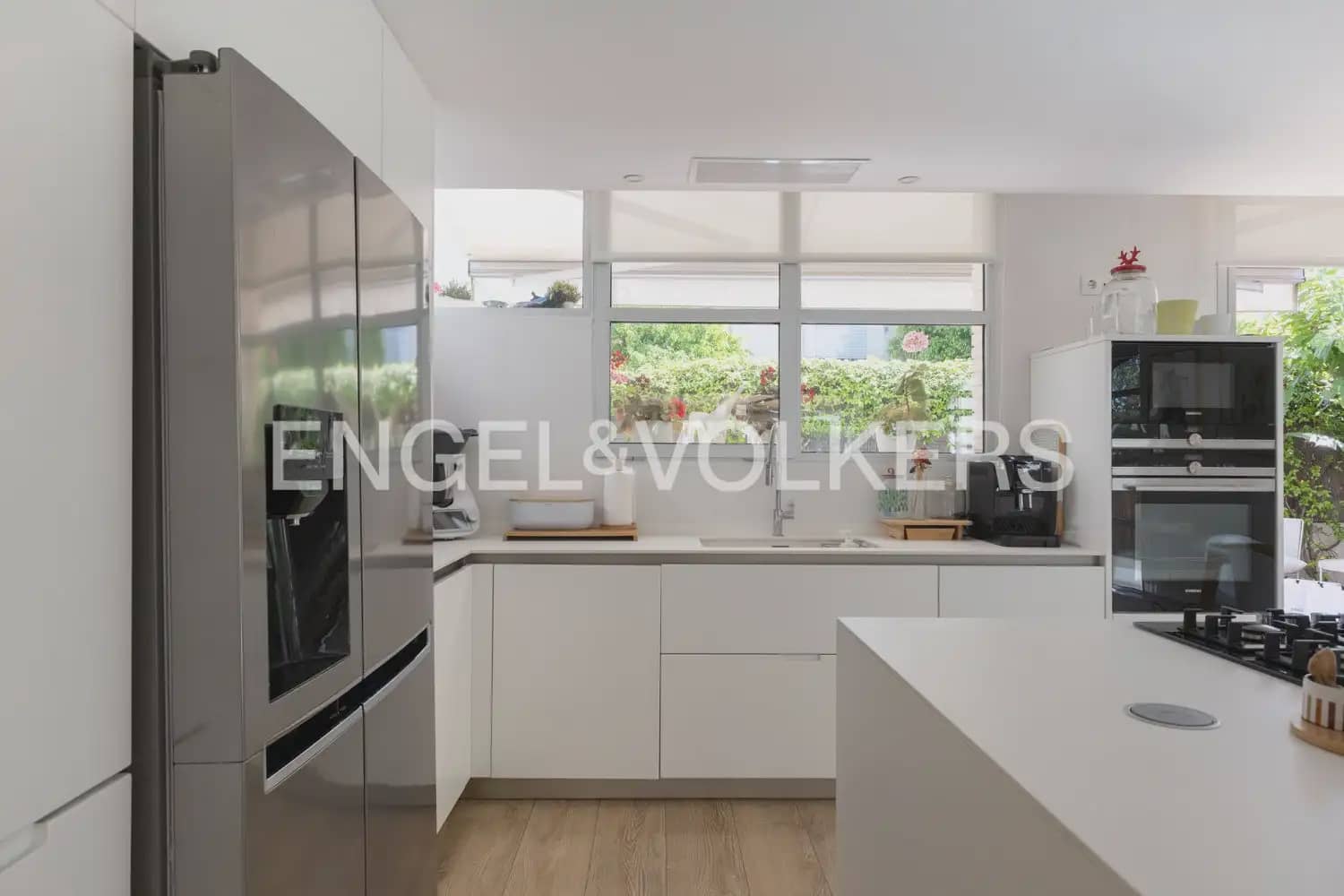 5 bedroom Villa for sale in Godella with pool garage - € 855,000 (Ref: 9927790)