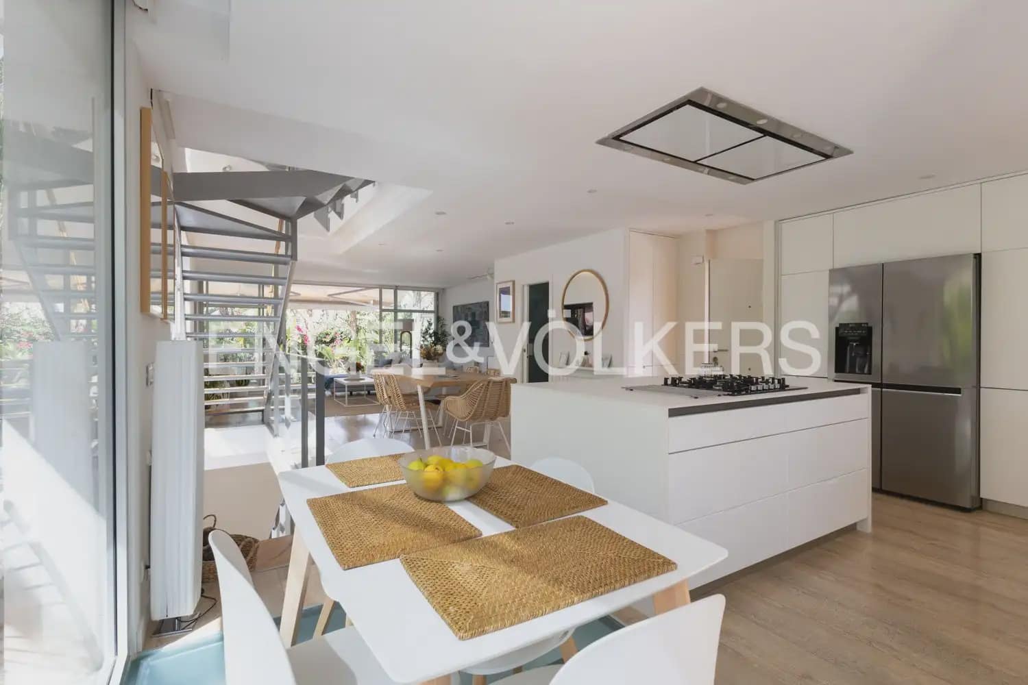 5 bedroom Villa for sale in Godella with pool garage - € 855,000 (Ref: 9927790)