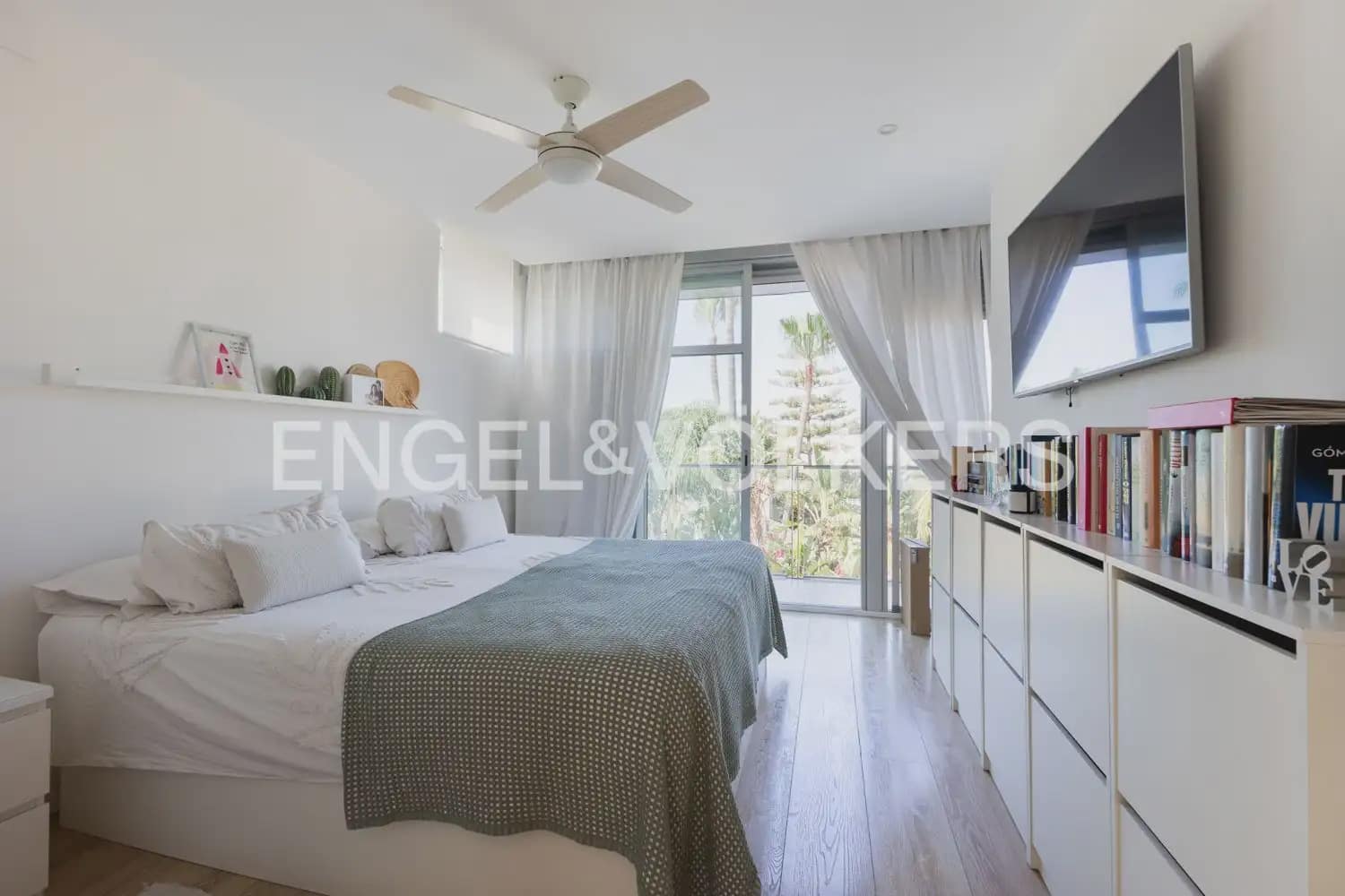 5 bedroom Villa for sale in Godella with pool garage - € 855,000 (Ref: 9927790)