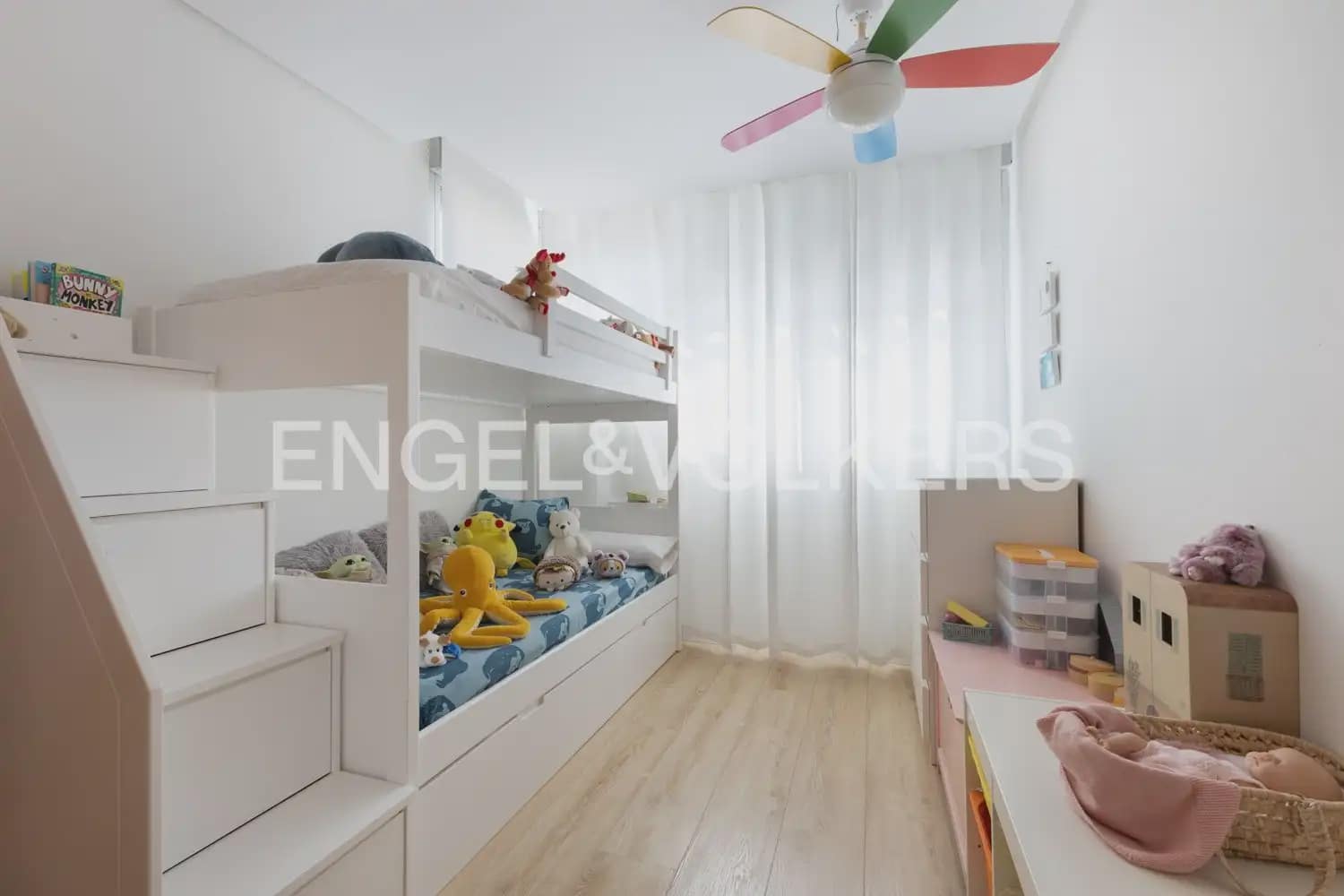 5 bedroom Villa for sale in Godella with pool garage - € 855,000 (Ref: 9927790)