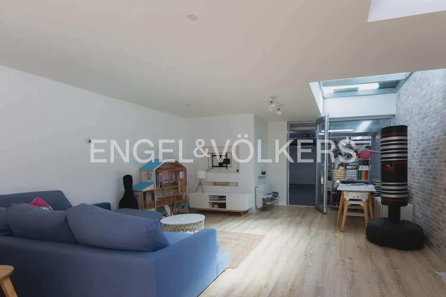 5 bedroom Villa for sale in Godella with pool garage - € 855,000 (Ref: 9927790)