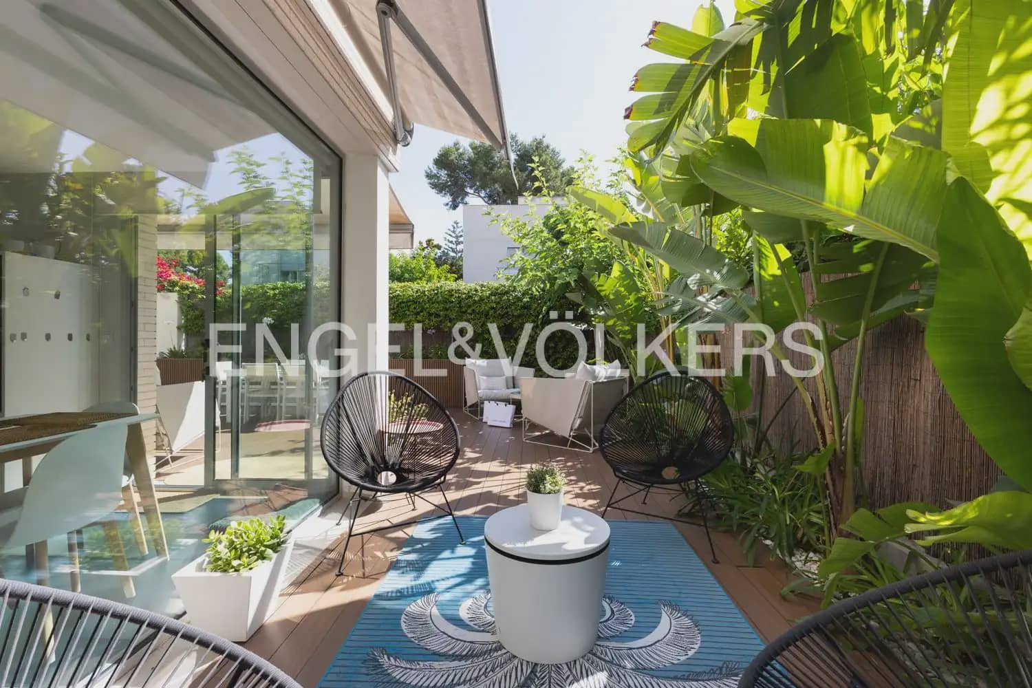 5 bedroom Villa for sale in Godella with pool garage - € 855,000 (Ref: 9927790)