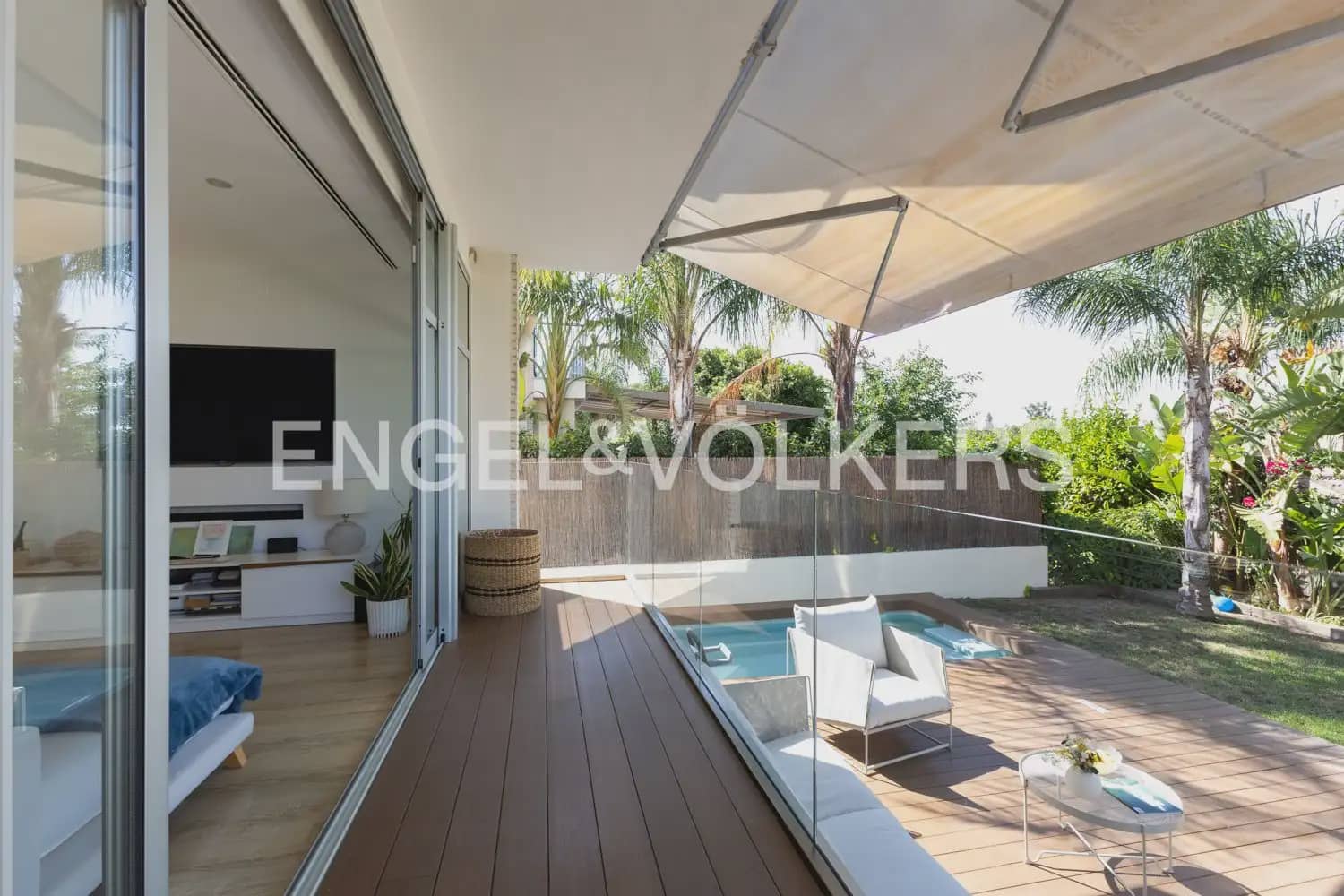 5 bedroom Villa for sale in Godella with pool garage - € 855,000 (Ref: 9927790)