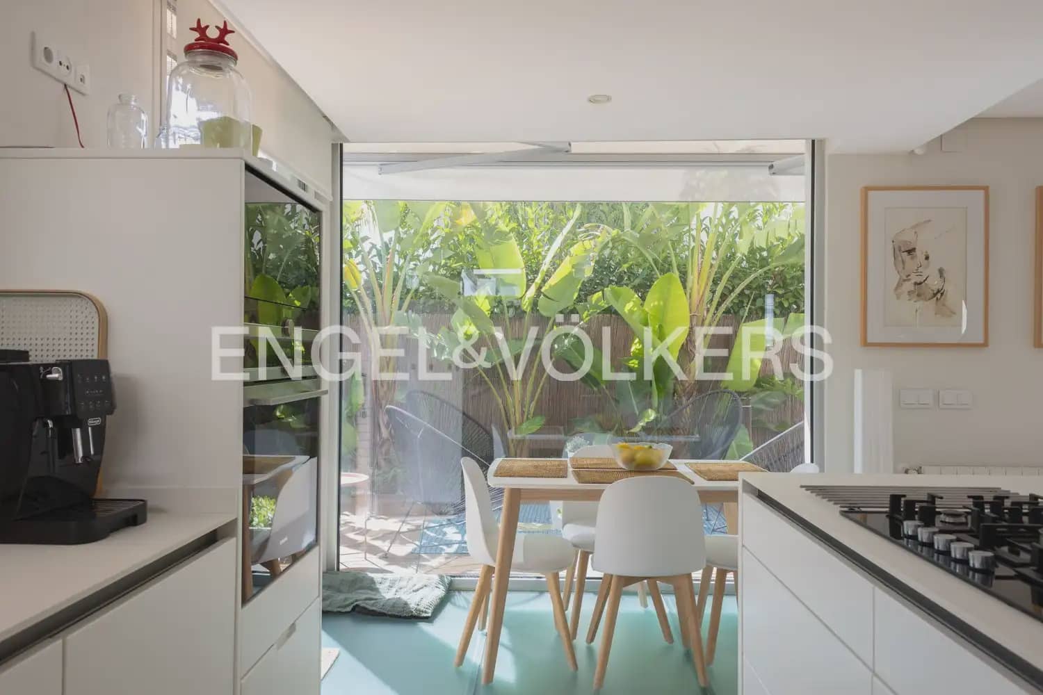 5 bedroom Villa for sale in Godella with pool garage - € 855,000 (Ref: 9927790)