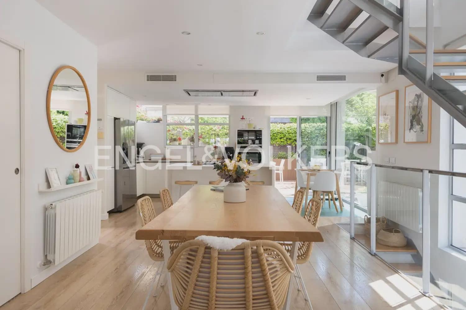 5 bedroom Villa for sale in Godella with pool garage - € 855,000 (Ref: 9927790)