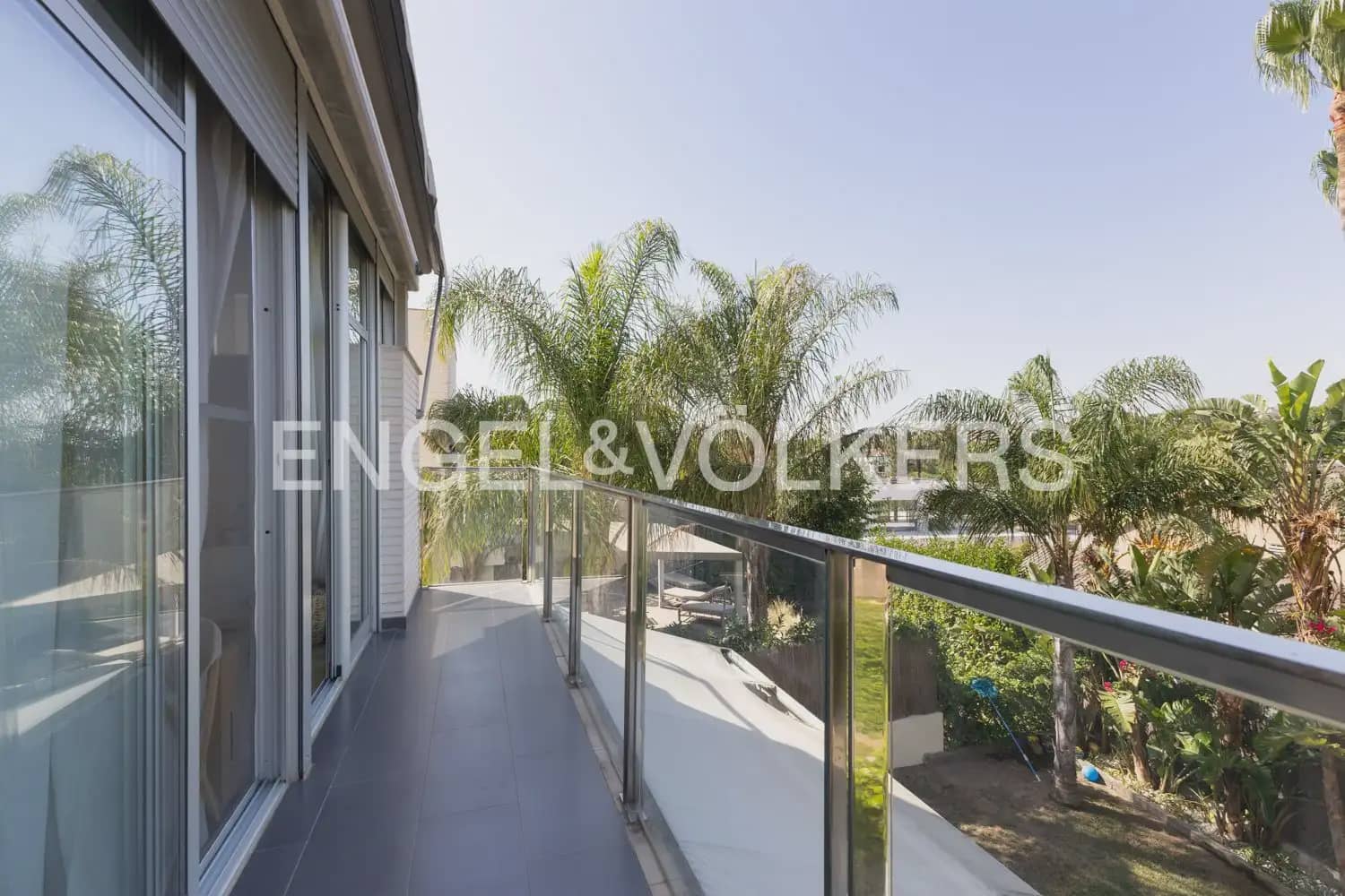 5 bedroom Villa for sale in Godella with pool garage - € 855,000 (Ref: 9927790)