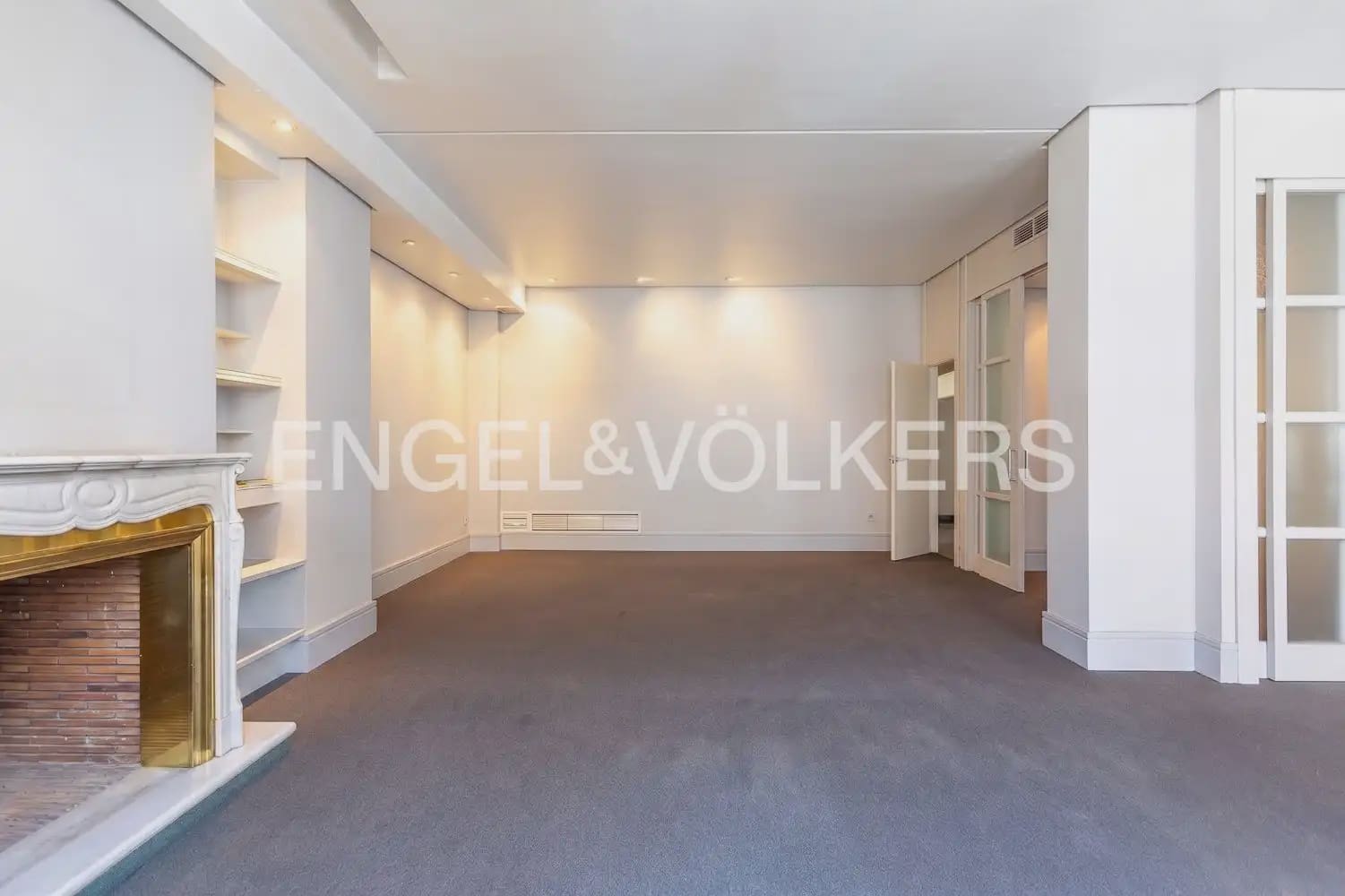 4 soverom Leilighet til leie i Valencia by - € 3 500 (Ref: 9927954)