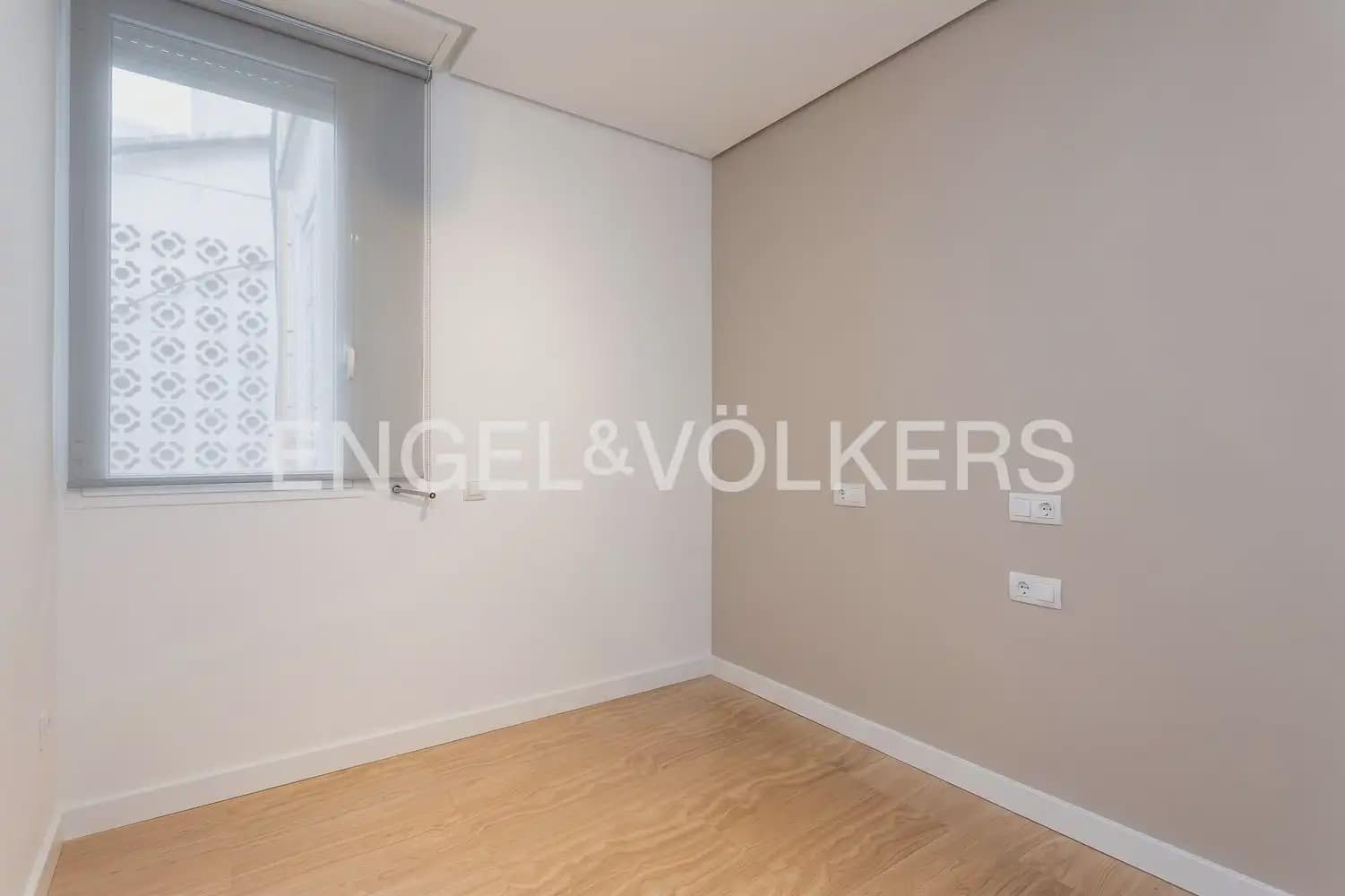 4 soverom Leilighet til leie i Valencia by - € 3 500 (Ref: 9927954)