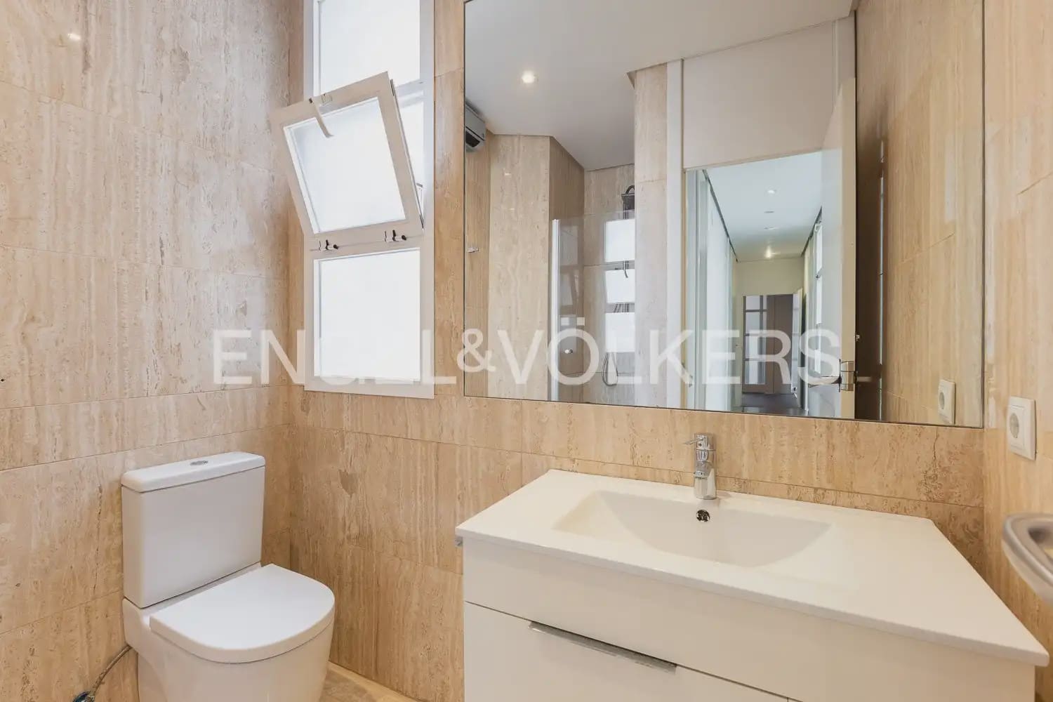 4 soverom Leilighet til leie i Valencia by - € 3 500 (Ref: 9927954)