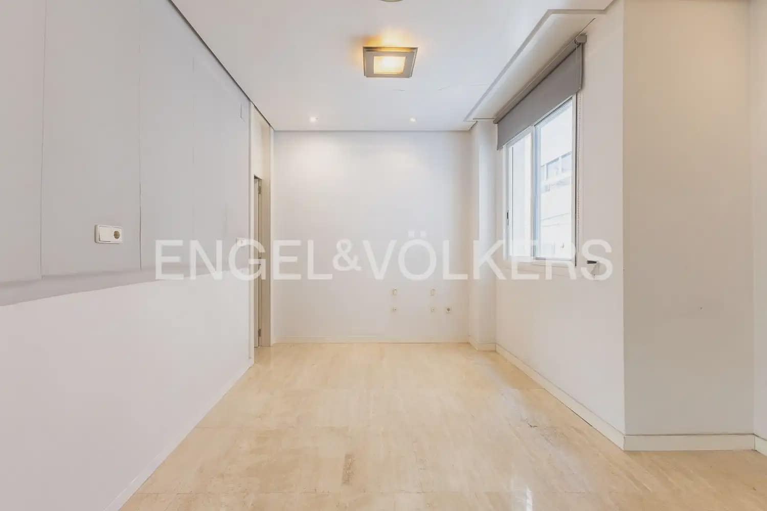 4 soverom Leilighet til leie i Valencia by - € 3 500 (Ref: 9927954)