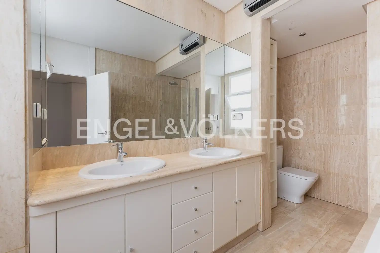4 soverom Leilighet til leie i Valencia by - € 3 500 (Ref: 9927954)