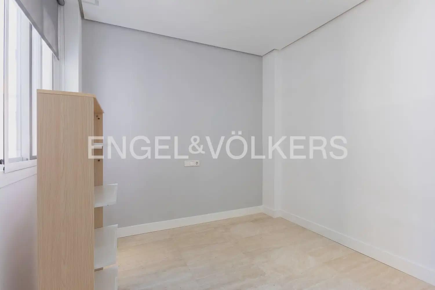 4 soverom Leilighet til leie i Valencia by - € 3 500 (Ref: 9927954)