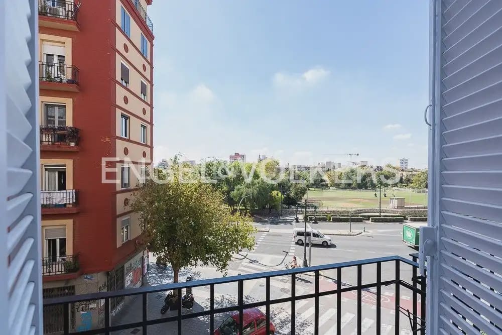 2 sovrum Lägenhet att hyra i Valencia stad - 1 500 € (Ref: 9927956)