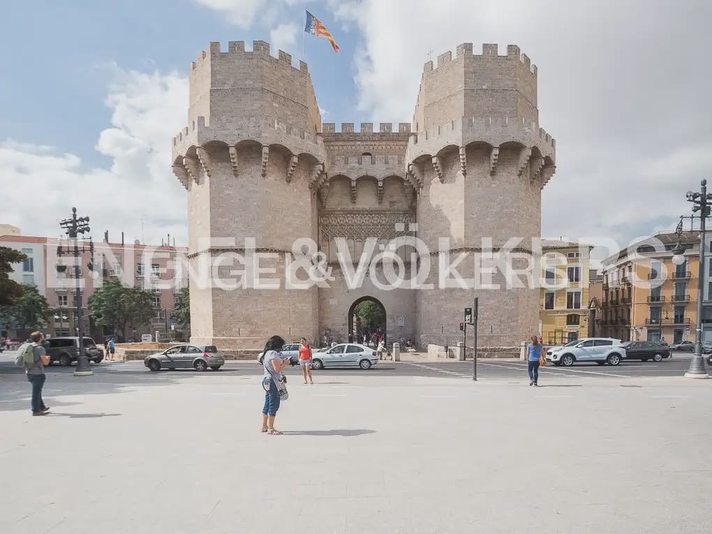 2 sovrum Lägenhet att hyra i Valencia stad - 1 500 € (Ref: 9927956)